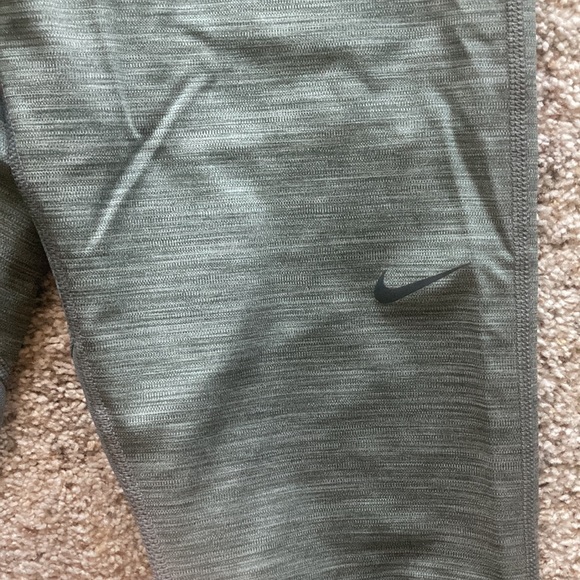 Nike workout pants - Picture 3 of 6